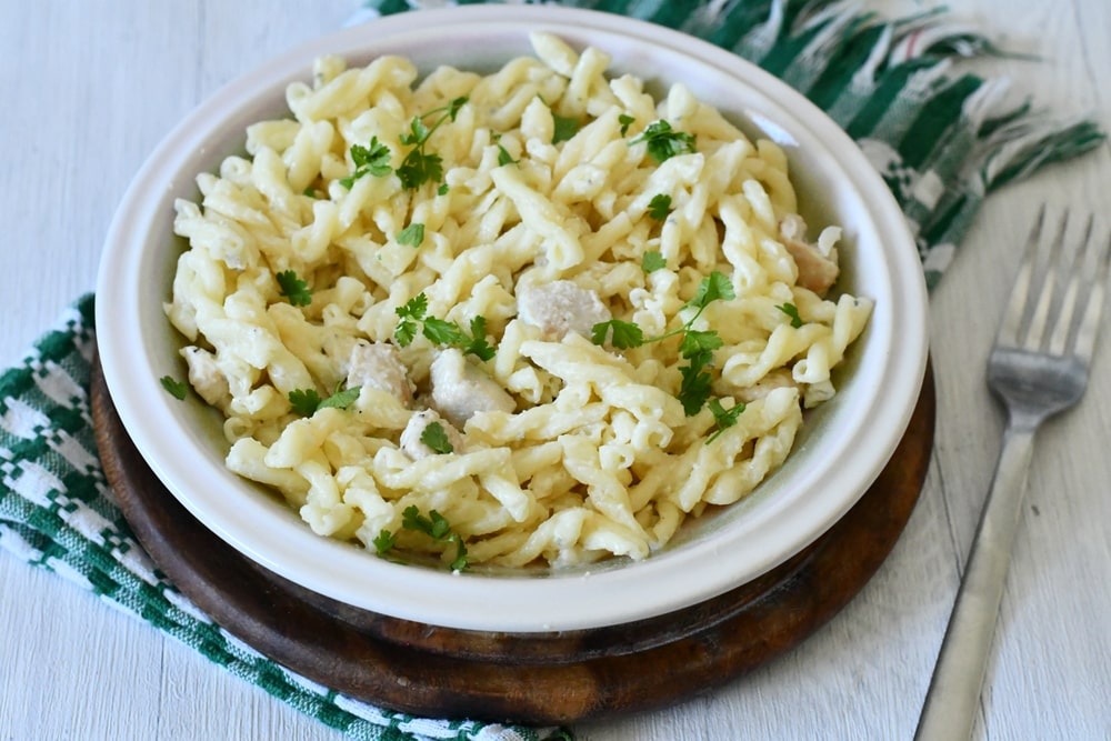 Flavorful Crockpot Chicken And Noodles